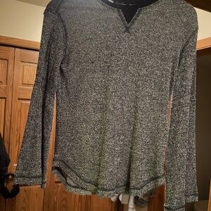 Jessica Simpson casual top with bell sleeves.